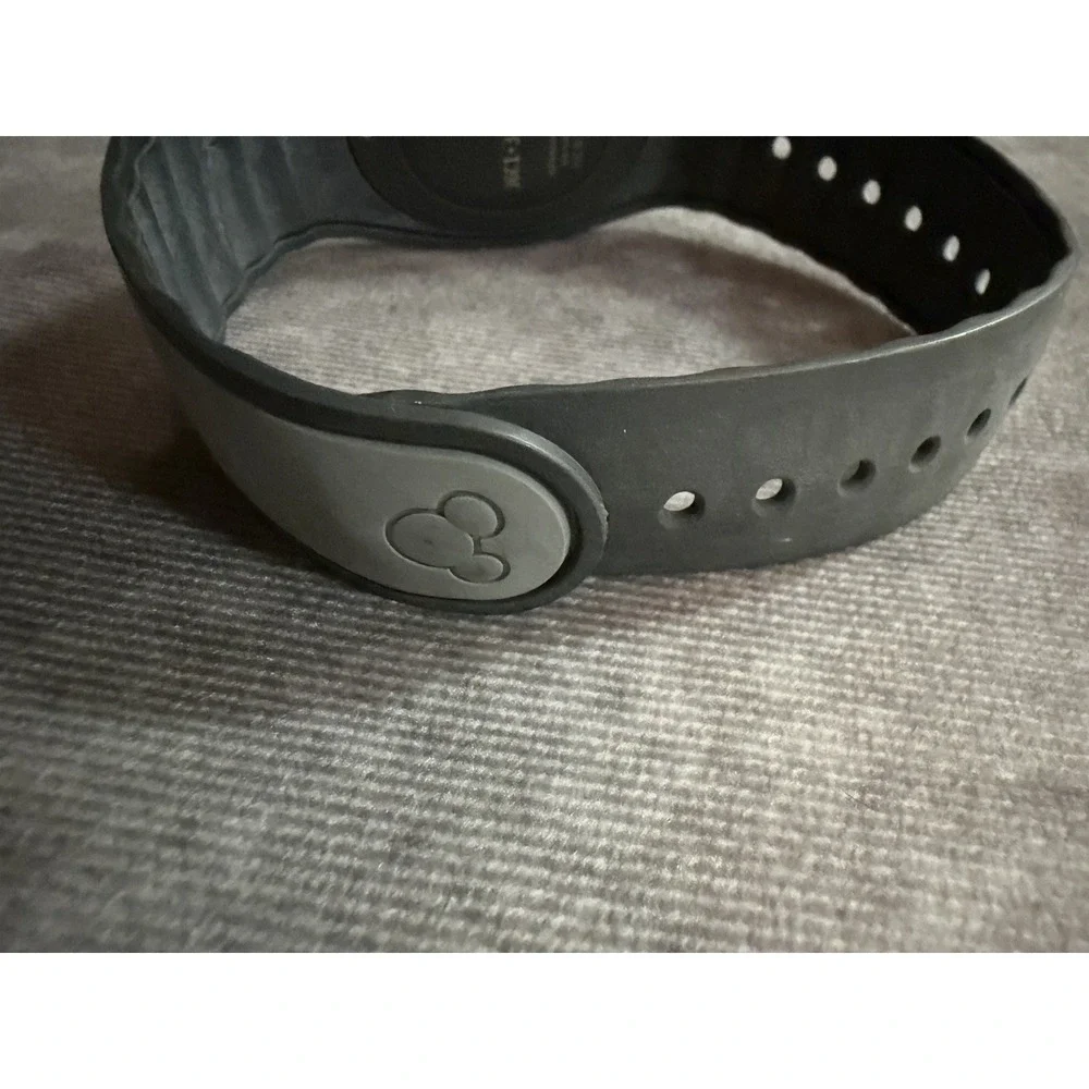 Black Silicone Wrist Activity Tracker Wristband for Unisex Adults